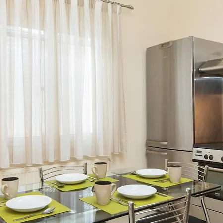 Afroditi's House * イプソス