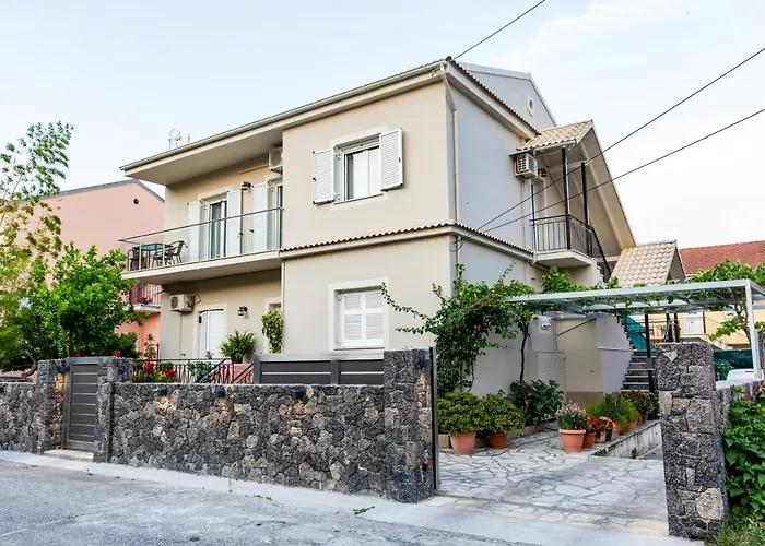 בית נופש Afroditi's House איפסוס